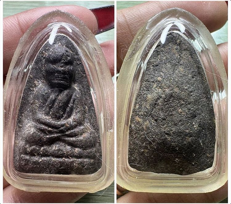 พระหลวงปู่ทวดเนื้อผงว่านเก่าเลี่ยมกรอบเก่า รูปที่ 3