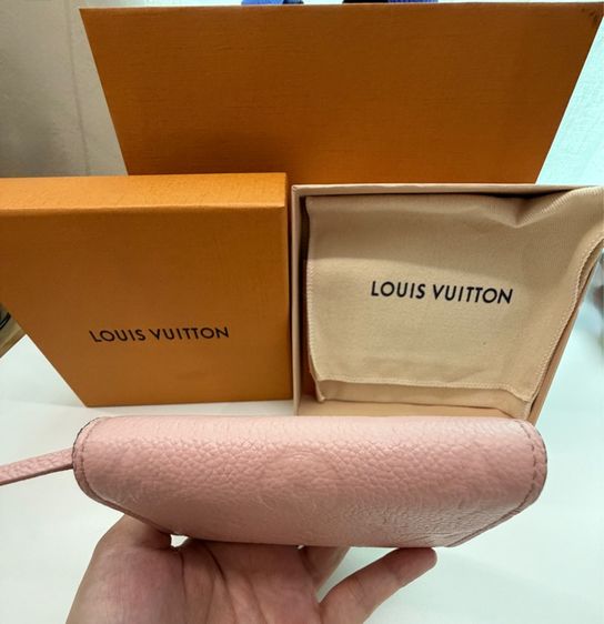 Louis Vuitton รูปที่ 8