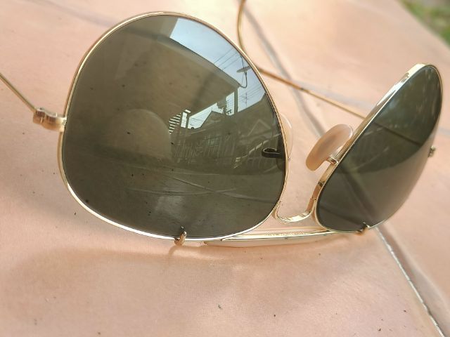 VINTAGE RAY BAN BL OUTDOORSMAN AVIATOR SUNGLASSES 58 14 mm USA MADE U ตี๋เล็ก เลนส์ BL 2 ตัวดำเขียวสว่างเดิมใสไร้ริ้วรอย ขาเกี่ยวเฟรมทอง รูปที่ 11