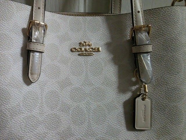 กระเป๋าสะพายcoachแท้มือ1 รูปที่ 4