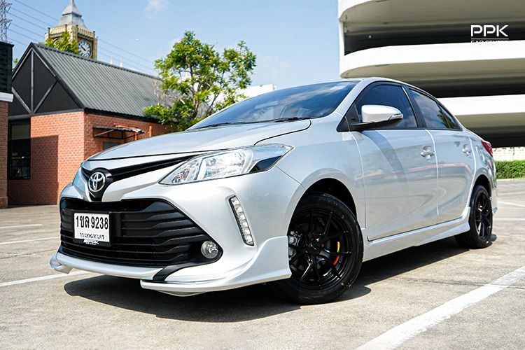 รถ Toyota Vios 1.5 Entry สี เทา