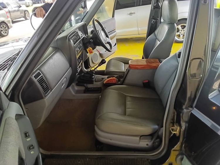 Jeep Cherokee 2000 2.4 Limited 4X4 Utility-car เบนซิน ไม่ติดแก๊ส เกียร์ธรรมดา ดำ รูปที่ 3