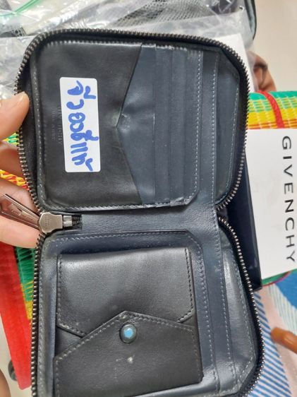 กระเป๋าสตางค์ผู้ชายมีซิปรอบ จีวองชี่ zip wallet Givenchy รูปที่ 6