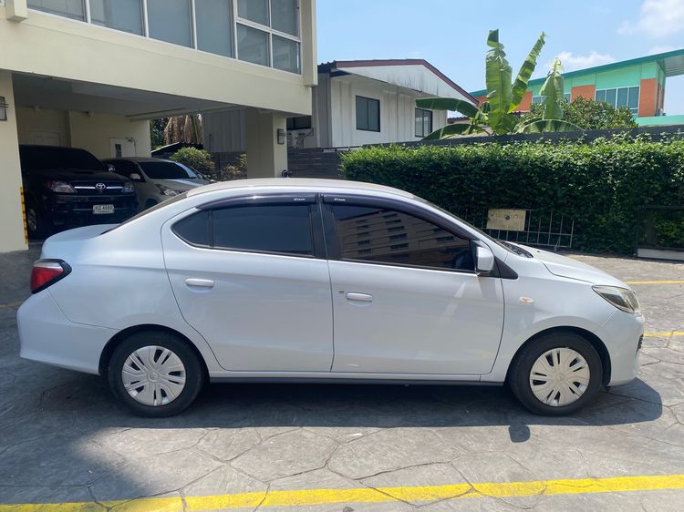 Mitsubishi Attrage 2019 1.2 GLS Sedan เบนซิน ไม่ติดแก๊ส เกียร์อัตโนมัติ ขาว รูปที่ 3