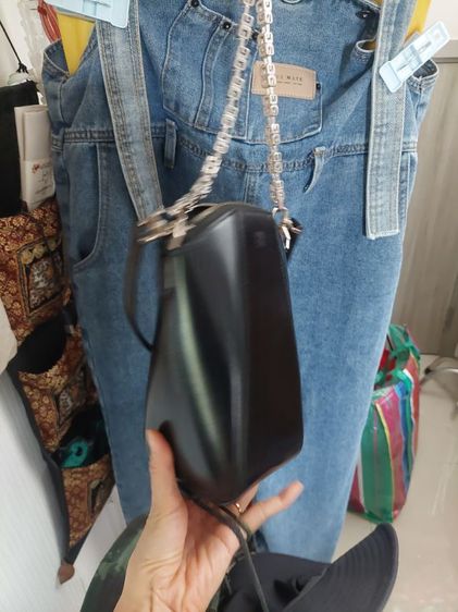 กระเป๋าสะพาย ถอดสายได้ คล้องมมือได้ จีวองชี่ Givenchy รูปที่ 6