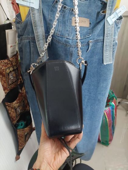 กระเป๋าสะพาย ถอดสายได้ คล้องมมือได้ จีวองชี่ Givenchy รูปที่ 7