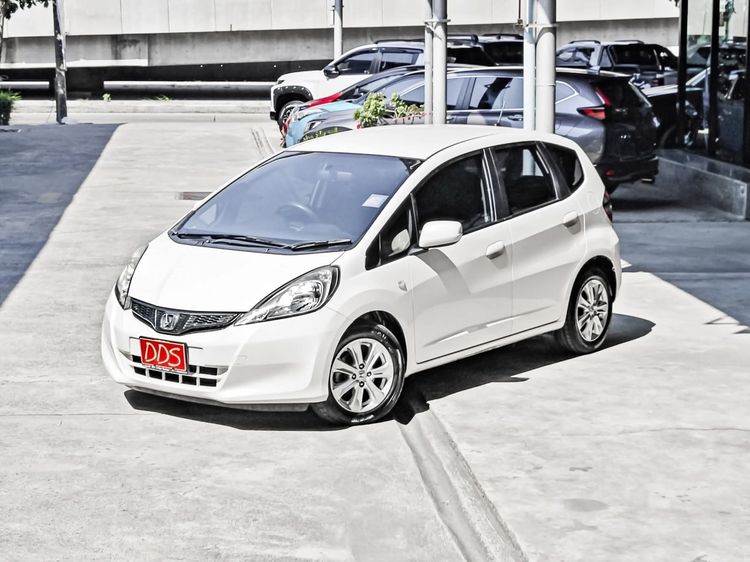 Honda Jazz 2011 1.5 V Sedan เบนซิน เกียร์อัตโนมัติ ขาว รูปที่ 2