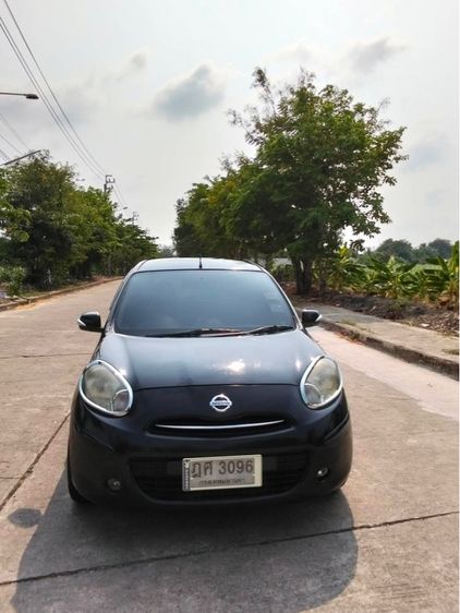 Nissan March ปี 2010 ราคา 95,000 บาท