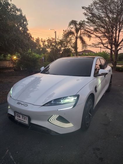 BYD Seal 2023 Performance AWD Sedan ไฟฟ้า ไม่ติดแก๊ส เกียร์อัตโนมัติ ขาว รูปที่ 2