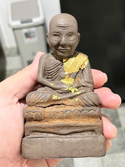 พระบูชาพ่อทวด เนื้อว่าน รุ่นย้อนยุค ก้นเงิน