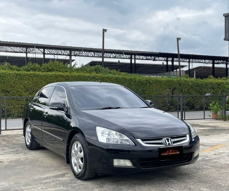 Honda Accord 2004 3.0 V6 i-VTEC Sedan เบนซิน ไม่ติดแก๊ส เกียร์อัตโนมัติ ดำ รูปที่ 3