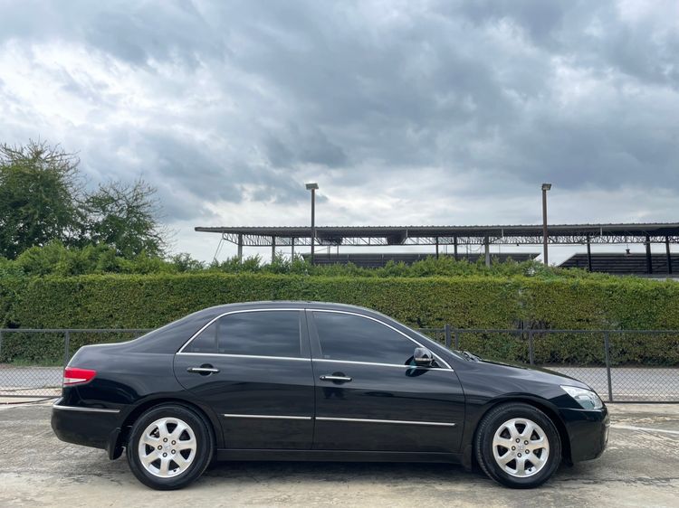 Honda Accord 2004 3.0 V6 i-VTEC Sedan เบนซิน ไม่ติดแก๊ส เกียร์อัตโนมัติ ดำ รูปที่ 4