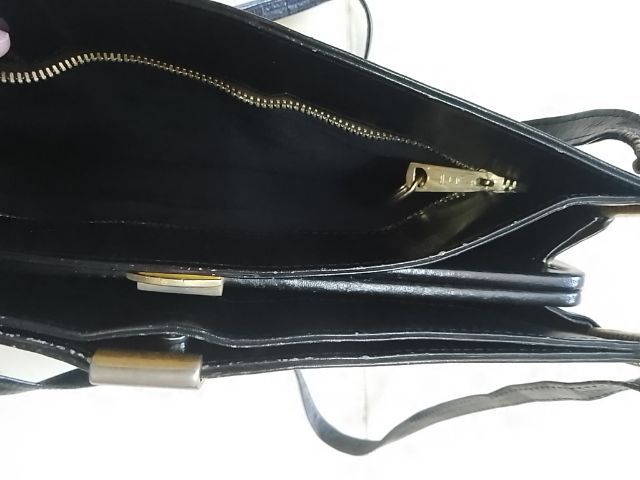 กระเป๋าหนังรุ่นเก่า อายุหลายสิบปี (ราว 50 ปี) สภาพดีเมื่อเทียบกับอายุ รูปที่ 5