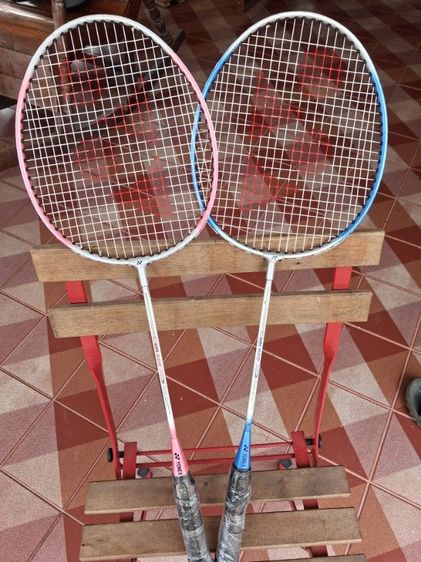 ไม้แบดมินตันมือหนึ่งยี่ห้อYONEXรุ่น GR 400
