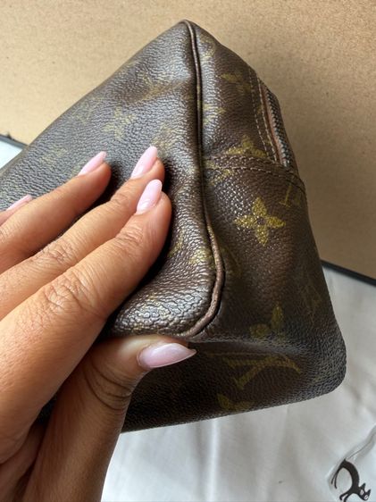 LOUIS VUITTON MONOGRAM CANVAS TROUSSE TOILETTE ของแท้ รูปที่ 14