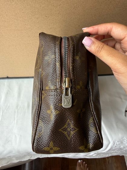 LOUIS VUITTON MONOGRAM CANVAS TROUSSE TOILETTE ของแท้ รูปที่ 11