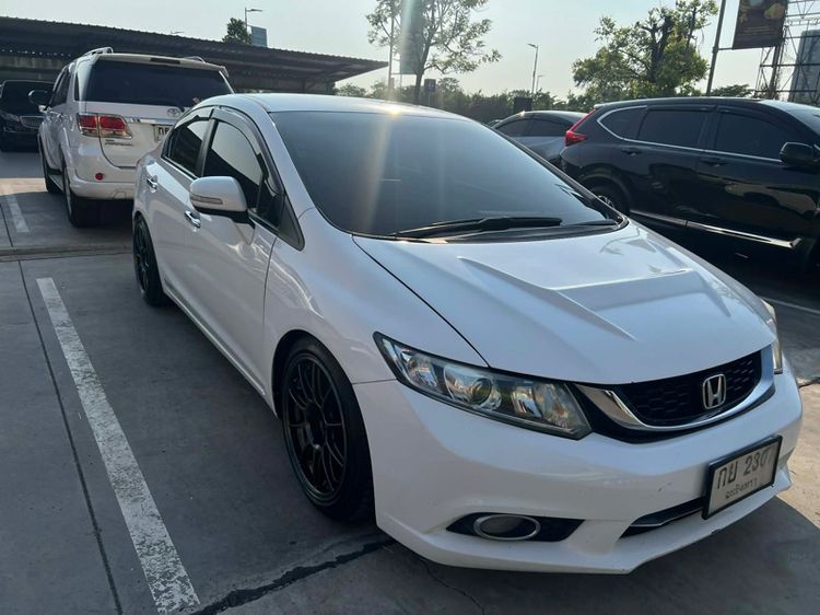 Honda Civic 2014 1.8 S i-VTEC Sedan เบนซิน ไม่ติดแก๊ส เกียร์อัตโนมัติ ขาว รูปที่ 3