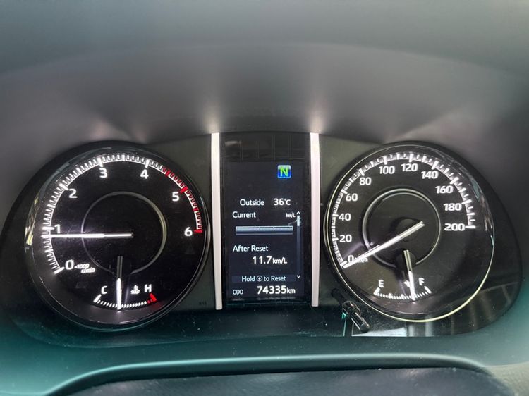 Toyota Fortuner 2021 2.4 Legender Sedan ดีเซล เกียร์อัตโนมัติ ขาว รูปที่ 3