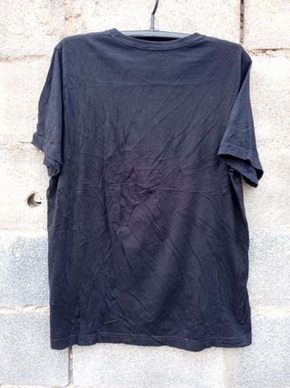 เสื้อลายparody ล้อเลียน ปกอัลบั้มระดับตำนาน Unknown Pleasures

.BLACK HILLS x JOY DIVISION Parody Tee
 รูปที่ 3