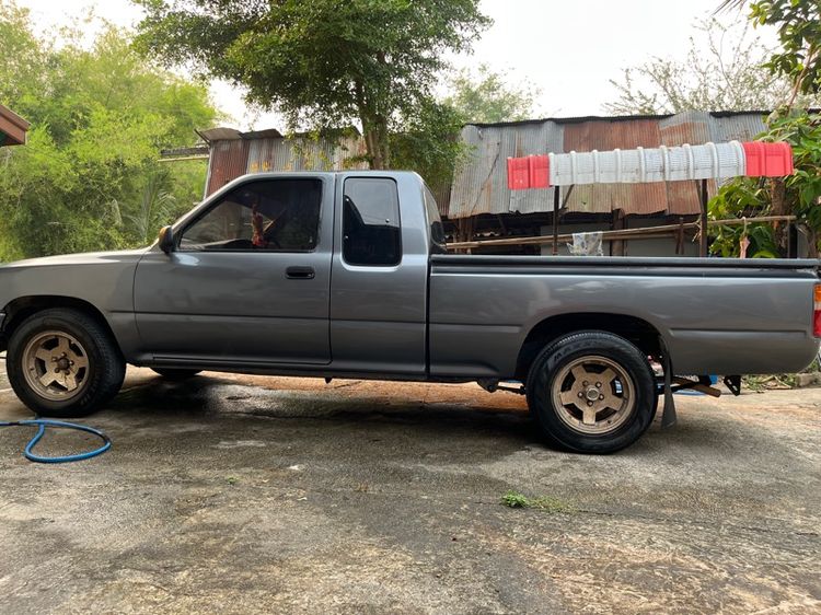 Toyota Hilux Mighty-X 1992 Pickup ดีเซล ไม่ติดแก๊ส เกียร์ธรรมดา เทา รูปที่ 2