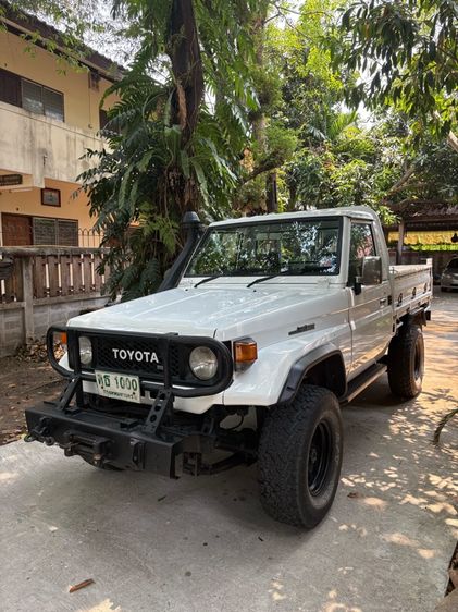 Toyota Land Cruiser 1985 4.0 4WD ดีเซล เกียร์ธรรมดา ขาว รูปที่ 2