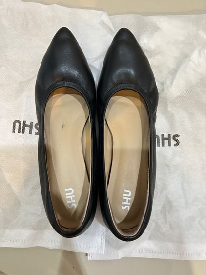 รองเท้าส้นสูง SHU