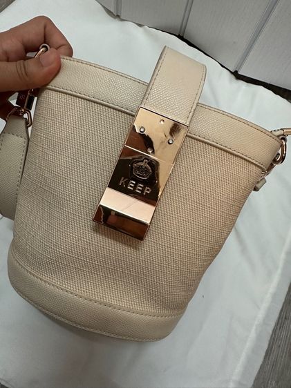 กระเป๋ายี่ห้อ keep  สภาพดี  รูปที่ 2