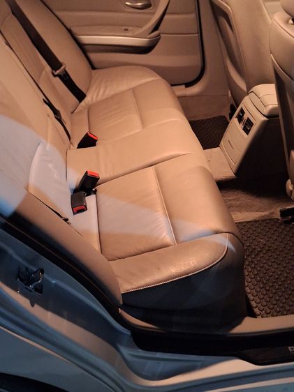 BMW Series 3 2006 320i Sedan เบนซิน เกียร์อัตโนมัติ เทา รูปที่ 4