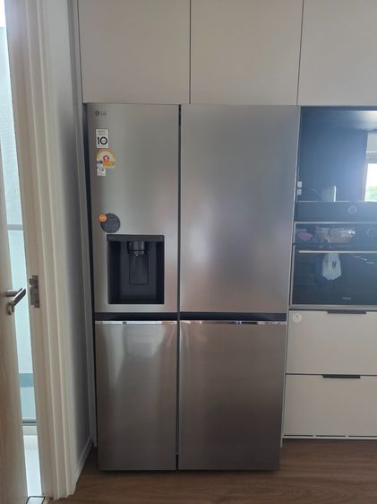 LG Side-by-Side Refrigerator perfect condition