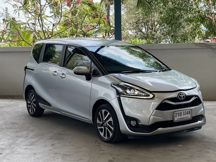 Toyota Sienta 2021 1.5 V Utility-car เบนซิน ไม่ติดแก๊ส เกียร์อัตโนมัติ บรอนซ์เงิน รูปที่ 3