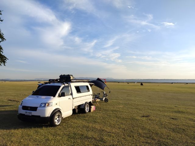 รถ Suzuki Carry 1.6 สี ขาว