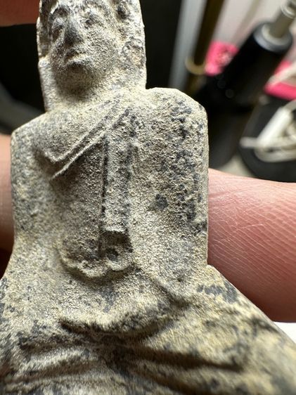 พระร่วงนั่งกรุก้อนแลง รูปที่ 4