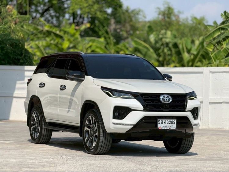 Toyota Fortuner 2022 2.4 Commander Utility-car ดีเซล ไม่ติดแก๊ส เกียร์อัตโนมัติ ขาว รูปที่ 3
