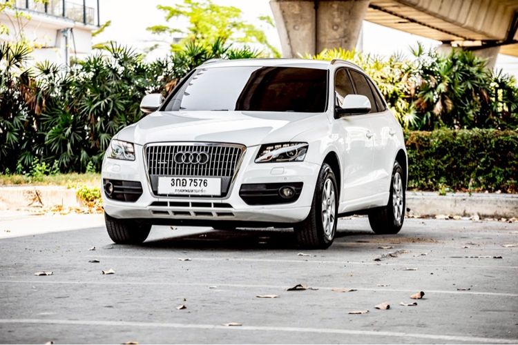 Audi Audi Q5  2010 2.0 TFSI Quattro 4WD Utility-car เบนซิน ไม่ติดแก๊ส เกียร์อัตโนมัติ ขาว รูปที่ 2
