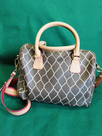 ขอขายกระเป๋าหิ้วผู้หญิงแบรนด์ Bonia ทรง monogram รหัส 860076-304-21-17  แท้ ขนาด 27X22cm. รูปที่ 5