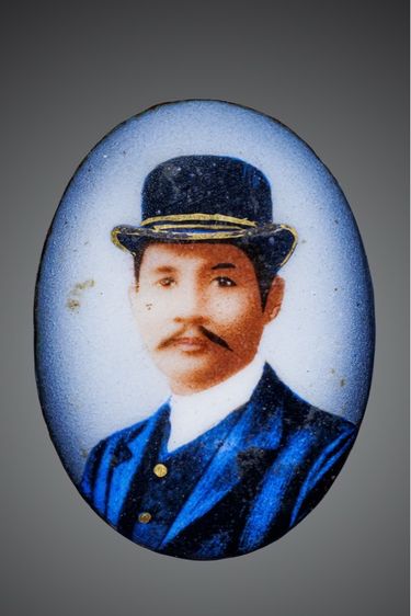 ล็อคเกต ร.5 นางเลิ้งอาร์ตระบายสีแฮนเมด