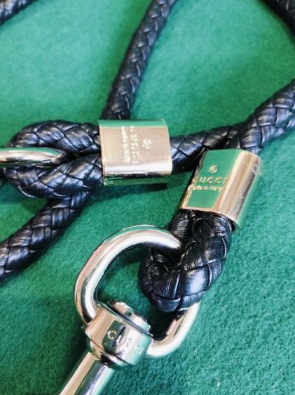 ขอขายเชือกถักเปียเชือกกระเป๋า แบรนด์ Gucci สีดำของแท้ made in Italy ขนาดความยาว 105ซม.สภาพใหม่ไม่ผ่านการใช้งาน รูปที่ 4