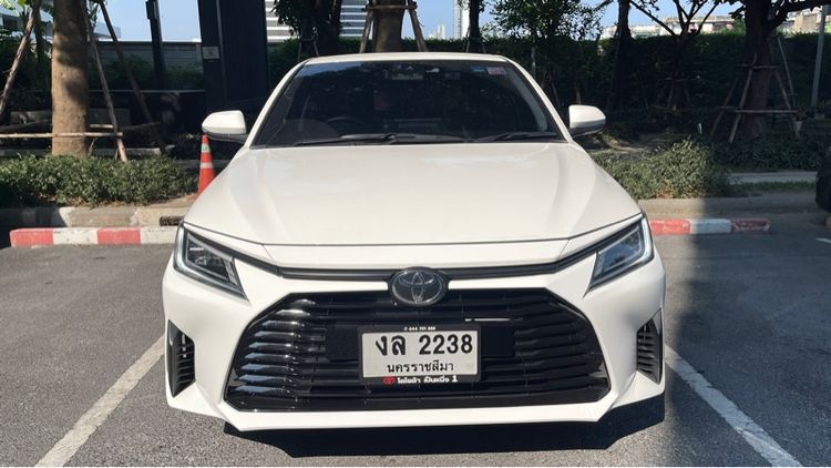 Toyota Yaris ATIV 2023 1.2 Smart Sedan เบนซิน ไม่ติดแก๊ส เกียร์อัตโนมัติ ขาว รูปที่ 2