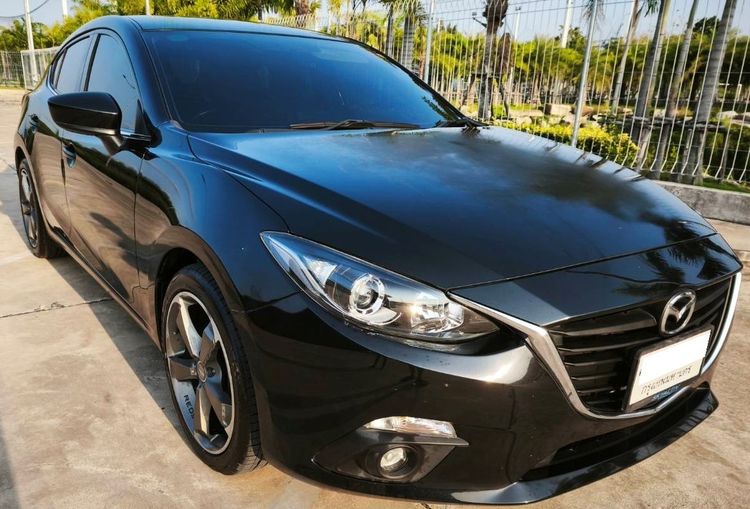 Mazda Mazda3 2015 2.0 E Sedan เบนซิน ไม่ติดแก๊ส เกียร์อัตโนมัติ ดำ รูปที่ 2