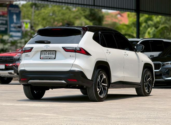 Toyota Yaris Cross 2024 1.5 HEV Premium Luxury ไฮบริด เกียร์อัตโนมัติ ขาว รูปที่ 3