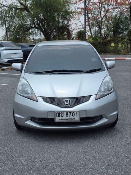 รถ Honda Jazz 1.5 E-V VTEC สี บรอนซ์เงิน