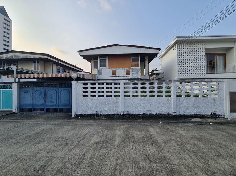 ให้ให้เช่าบ้านเดี่ยวตามสภาพ 6 ซอย 6 หมู่บ้านเสรี 2 (รามคำแหง 24 แยก 28) สังคมดี, บรรยากาศดี เดินทางสะดวกมากๆๆ