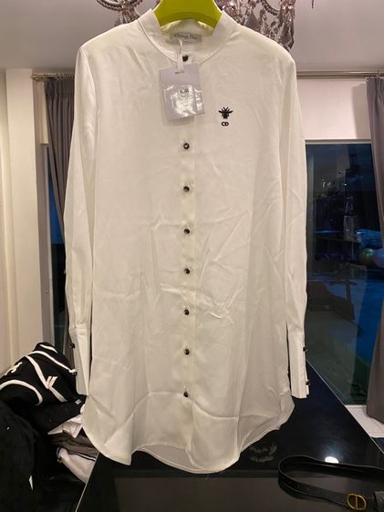 คริสเตียนดิออร์ (ติดจองค่ะ)เดรสเชิ้ต หรือ เสื้อตัวยาว พร้อมเข็มขัดกระเป๋าหนัง สภาพใหม่เอี่ยม รูปที่ 8