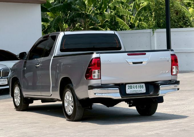 Toyota Hilux Revo 2016 2.4 E ดีเซล เกียร์ธรรมดา เทา รูปที่ 4