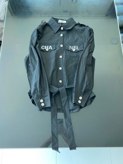 ชาแนล เสื้อเชิ้ตแขนยาว สภาพใหม่เอี่ยม 