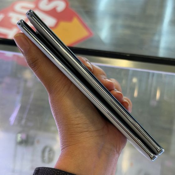 Vivo V30 สีขาว เครื่องศูนย์ สภาพสวยมากๆ จอ6.78นิ้ว แรม12รอม256 Snap7 Gen3 กล้อง50ล้าน(3ตัว)🩷🩷 รูปที่ 3