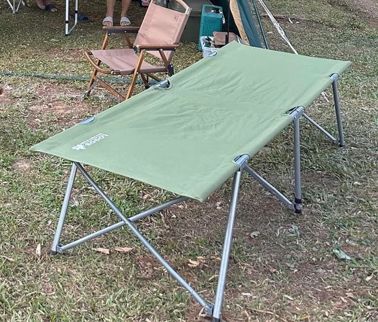 เตียงนอนสนาม