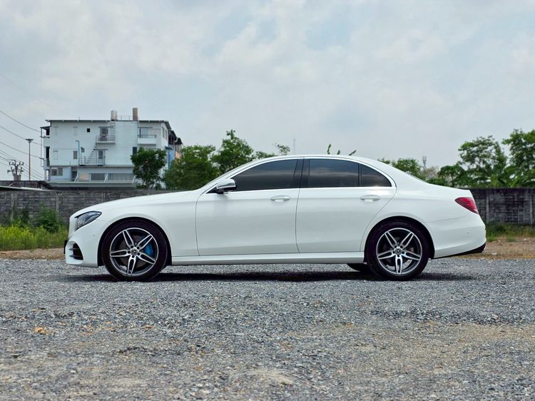 Mercedes-Benz E-Class 2017 E350 AMG Sedan ปลั๊กอินไฮบริด (PHEV) ไม่ติดแก๊ส เกียร์อัตโนมัติ ขาว รูปที่ 3