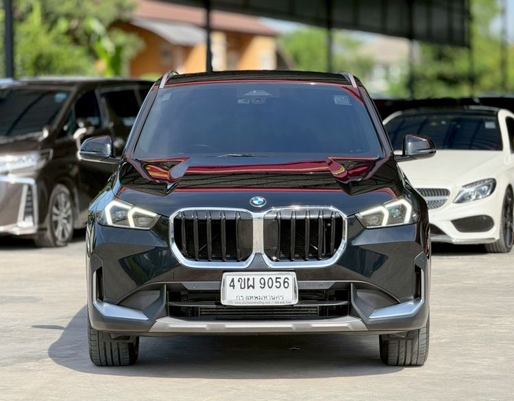 BMW X1 2023 1.5 sDrive18i xLine Utility-car เบนซิน ไม่ติดแก๊ส เกียร์อัตโนมัติ ดำ รูปที่ 2