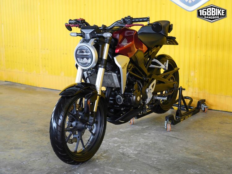 Honda CB300R ปี 2018 ดาวห์เริ่มต้นที่ 9,000 บ. 